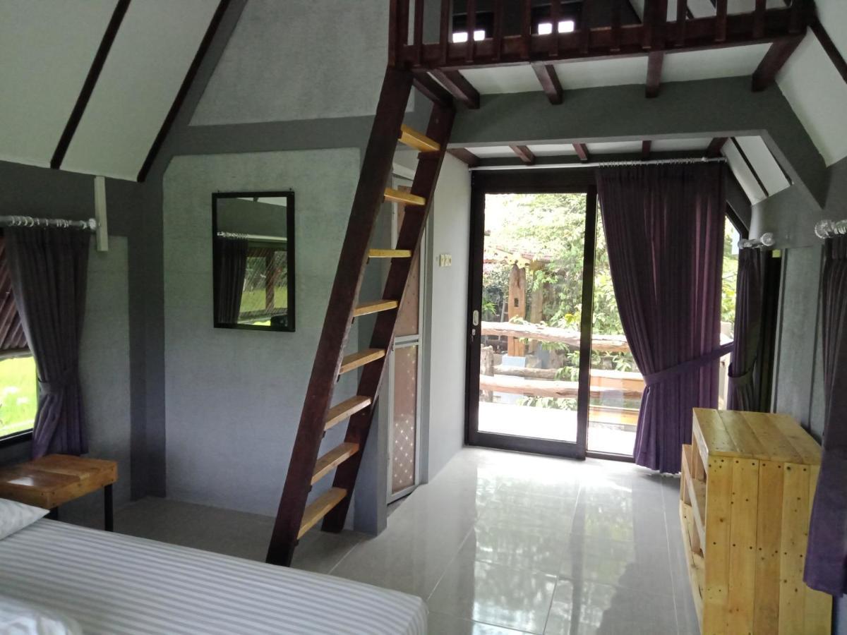 Joglopari Guesthouse Room 2 Bukan Untuk Pasangan Non Pasutri Tjepit Екстериор снимка